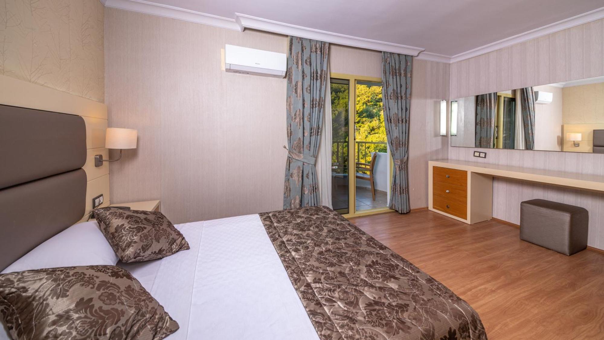 Grand Hotel Faros Marmaris Exterior photo